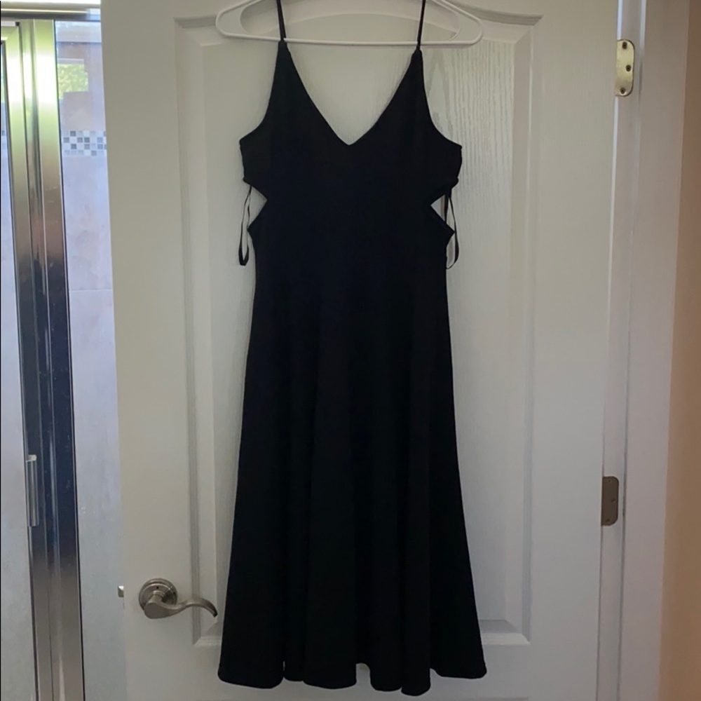She + Sky black cocktail dress size Large